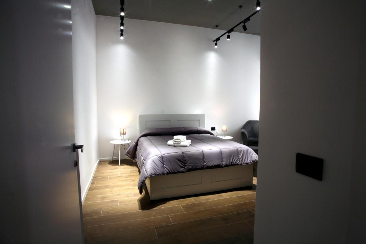 Business Home Via Isonzo B&B Foggia Bagian luar foto