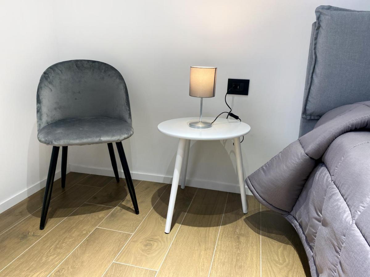 Business Home Via Isonzo B&B Foggia Bagian luar foto